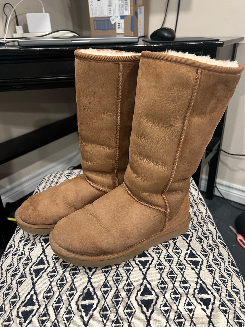 UGG Classic Tall Shearling Lined Boots Chestnut Brown Size 7